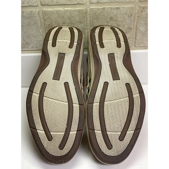 Tommy Bahama Men\'s First Mate Nubuck Loafers Size 11 main image 4